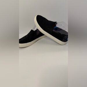 Toms Shoes Womens 8 Sneakers Slip On Casual Devon Canvas Black Comfort Active